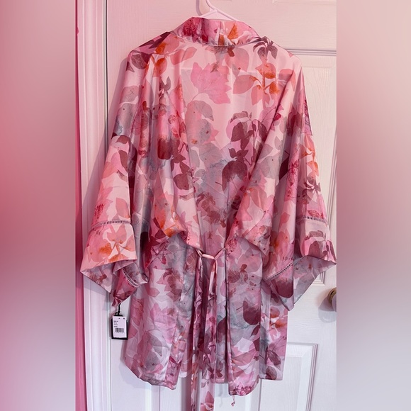 Marion Print Ladder Trim Satin Robe - Picture 2 of 10